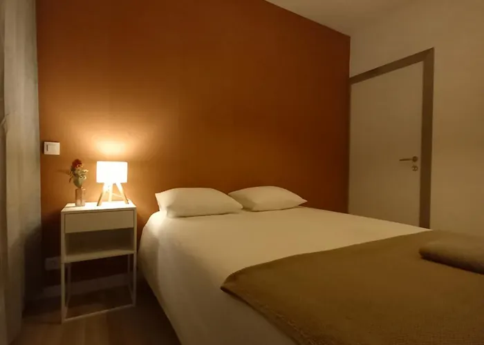 Alojamento de Acomodação e Pequeno-almoço Comfy 9052 3*